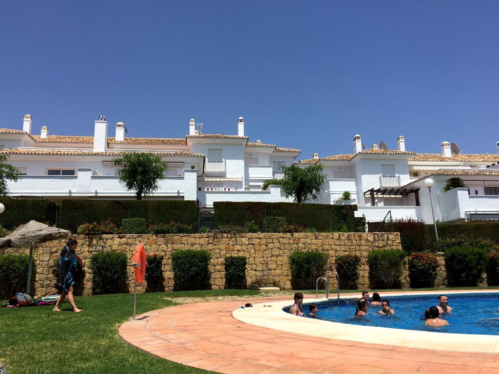 Bahia De Casares Apartment Estepona